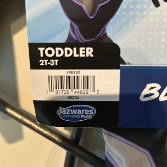 Marvel costume size 2T/3T - Picture 3 of 6